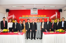 Đầu xuân 2013: Hưng Thịnh đón tiếp đoàn Lãnh đạo tỉnh Bình Định đến thăm trụ sở và tài trợ chương trình “Họp mặt Đồng hương Bình Định tại TP.HCM”
