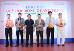 Hung Thinh Corp trao tặng 2 tỷ đồng  xây dựng tượng đài Vua Quang Trung