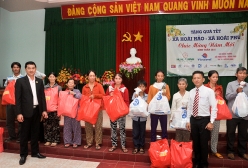 Hung Thinh Corp trao quà xuân yêu thương tại Bình Định
