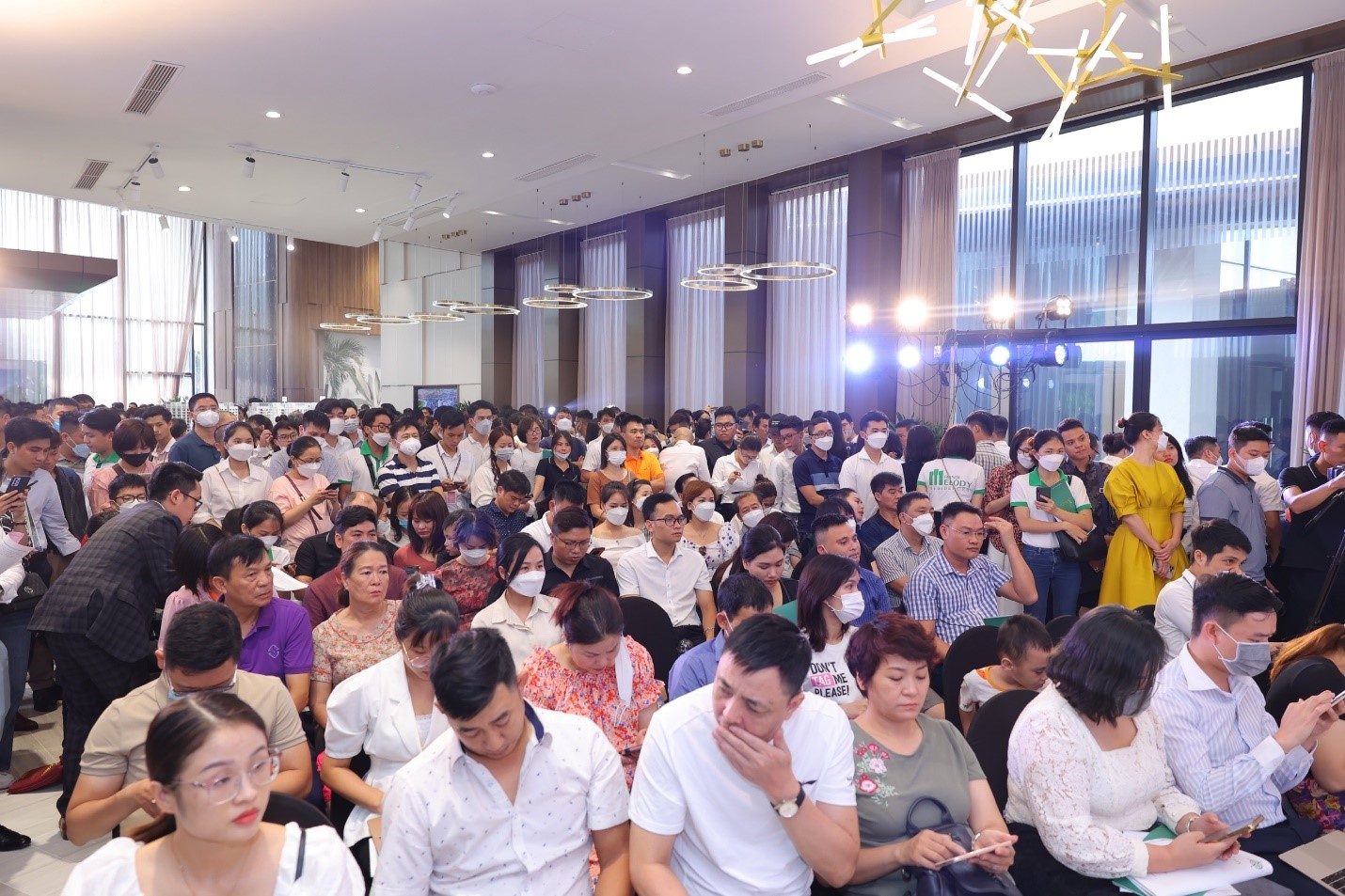 Sôi động giao dịch tại lễ giới thiệu dự án Hanoi Melody Residences