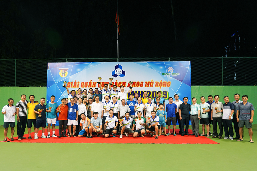 HUNG THINHは、2019年のHUNG THINH CUPの百科事典テニストーナメントに同行します