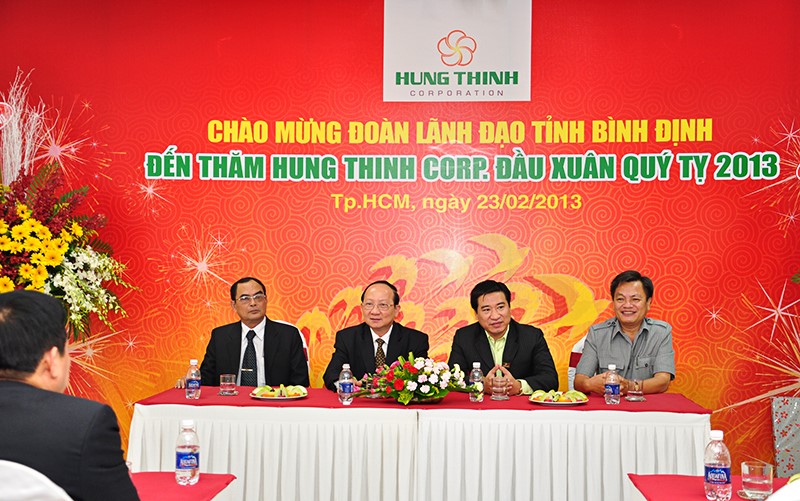 Đoàn lãnh đạo tỉnh Bình Định đến thăm trụ sở Hung Thinh Corp. đầu xuân Quý tỵ 2013